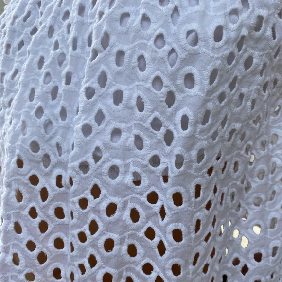 Zara Off the shoulder white embroidered cropped top.  Beautiful for summer! - Picture 5 of 7